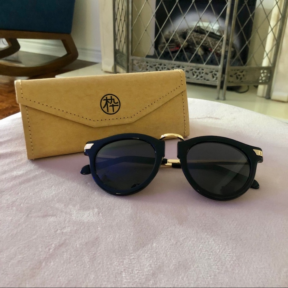 MUJOSH Sunglasses Black